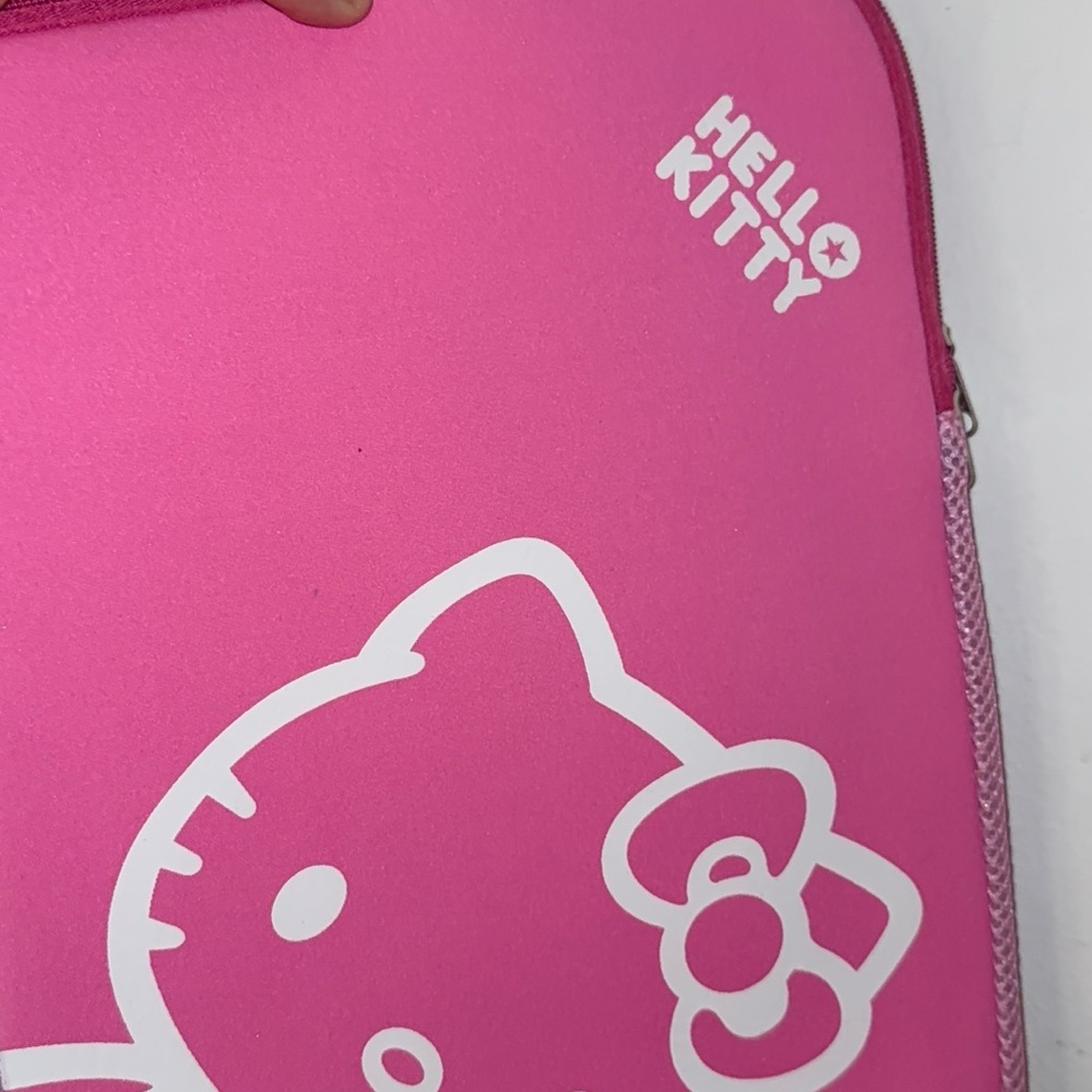 14in  Hello Kitty hot Pink Neoprene Tablet Sleeve with White Print